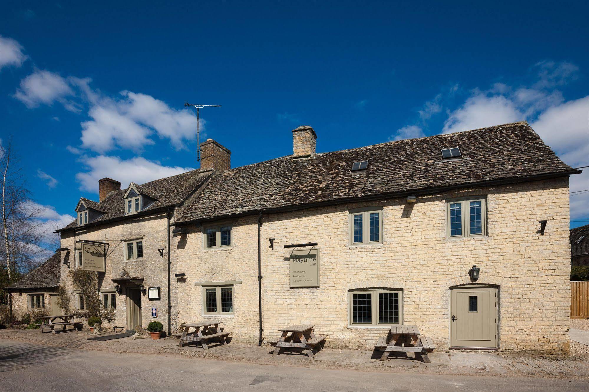 The Three Horseshoes Asthall Exterior photo